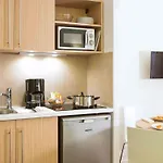 Adagio Access Les Docks 아파트호텔