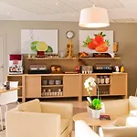 Adagio Access Les Docks Aparthotel 3*