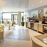 Adagio Access Les Docks Aparthotel