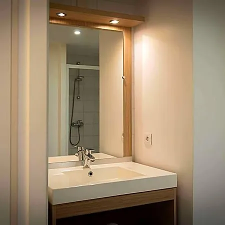Adagio Access Les Docks Aparthotel
