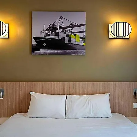 Adagio Access Les Docks Aparthotel 3*