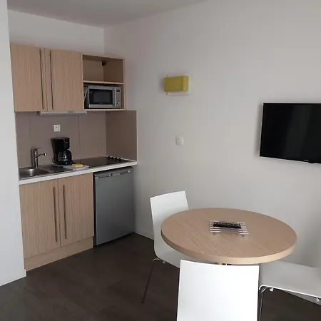 Adagio Access Les Docks Aparthotel