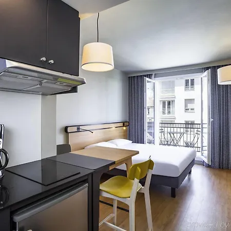 Aparthotel Adagio Access Les Docks 3*