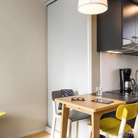 Adagio Access Les Docks 3*