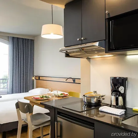 Adagio Access Les Docks Aparthotel Le Havre