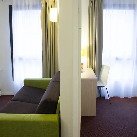 Adagio Access Les Docks 3*