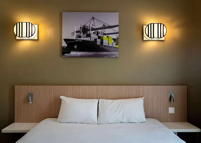 Adagio Access Les Docks Aparthotel