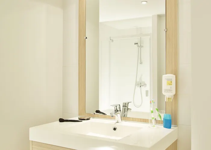 Hotel apartamentowy Adagio Access Les Docks 3*