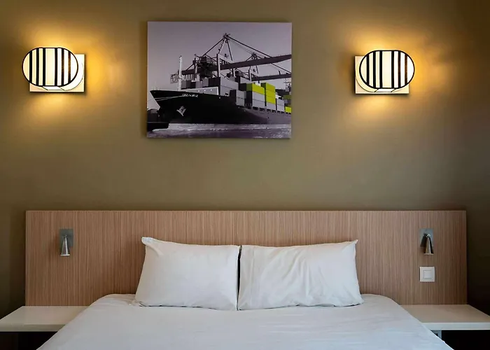 Adagio Access Les Docks Aparthotel 3*