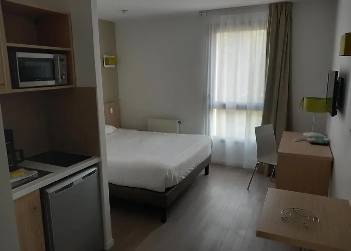 Adagio Access Les Docks Aparthotel