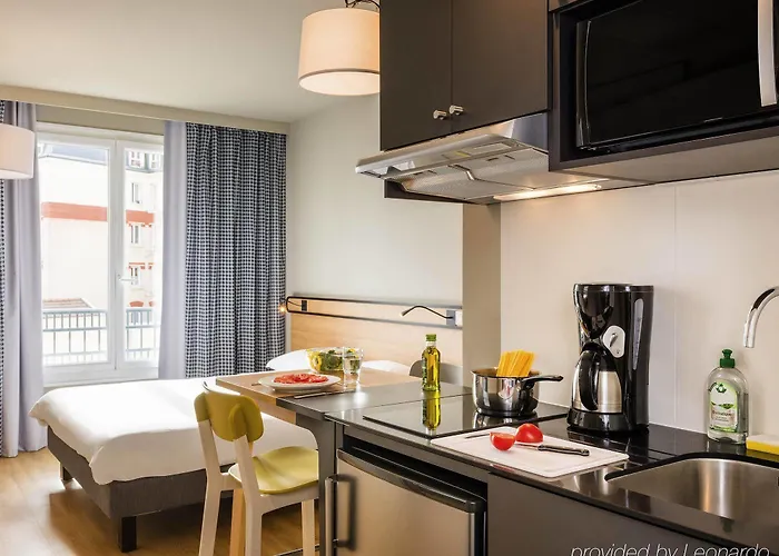 Adagio Access Les Docks Hotel apartamentowy 3*