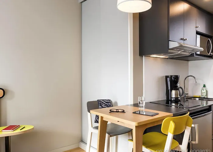 Adagio Access Les Docks 3*